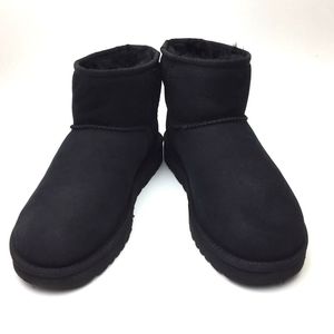 UGG Classic Mini II Genuine Shearling sz 9